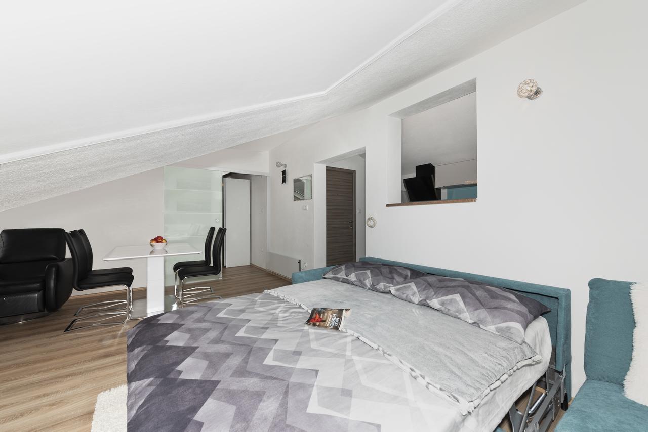 Apartment Nikola Trogir Exterior photo